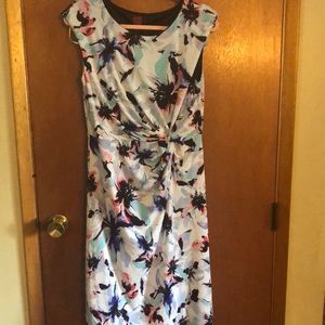 New Womens colorful dress. Size medium